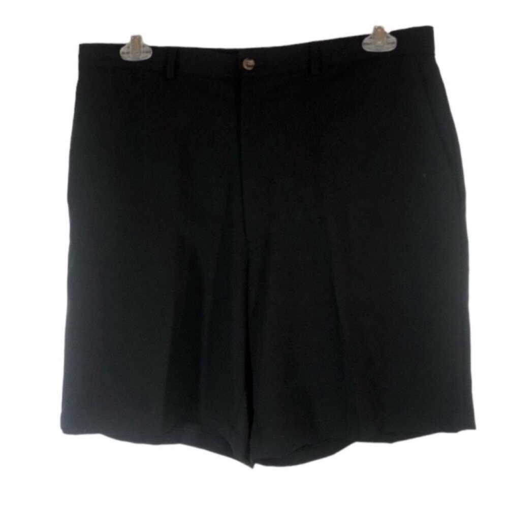 Haggar Men’s Black color Shorts Size 36 Flat Front Excellent Condition
